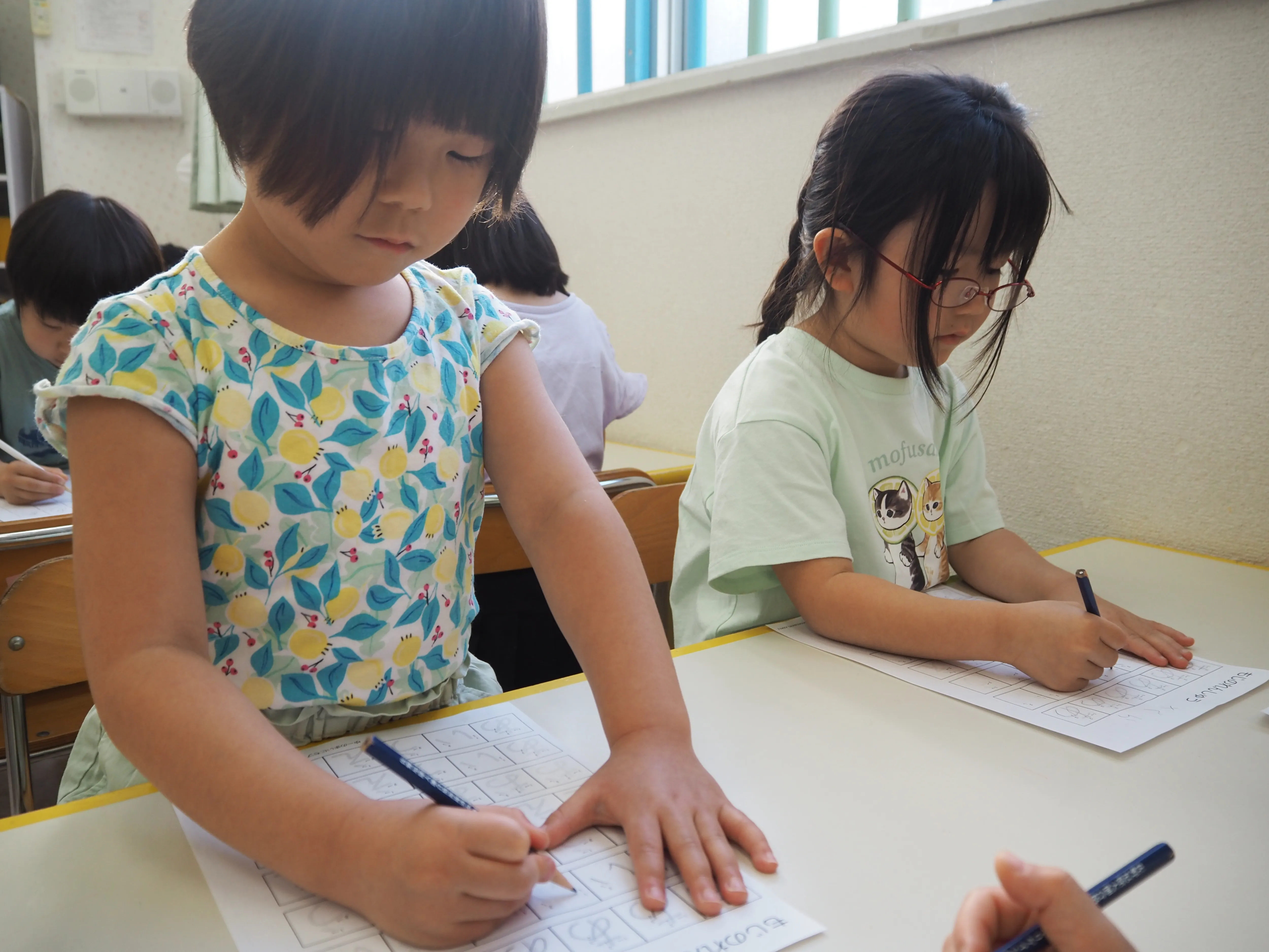 自由あそび・制作活動の様子（幼児）